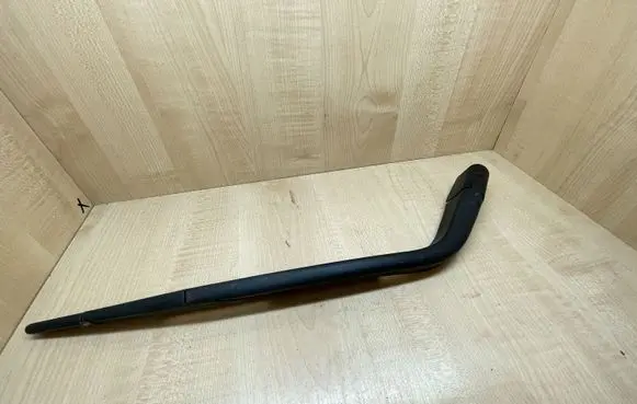 Hyundai i10 Rear wiper blade arm
