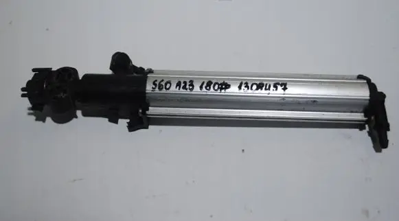 Volvo S60 Windscreen/windshield washer pump 1308457