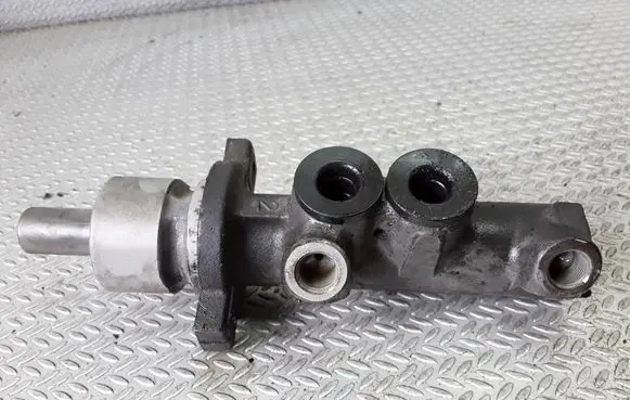 Peugeot 406 Master brake cylinder 311940