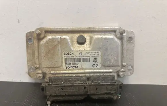 Toyota Aygo AB10 Engine control unit/module 0261208702 896610H022 1039S12537
