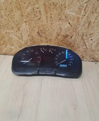 Volkswagen PASSAT B5 Speedometer (instrument cluster) 3B0919860 09051940090