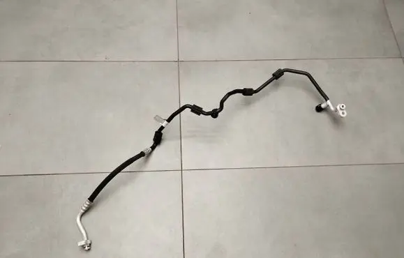 Air conditioning (A/C) pipe/hose