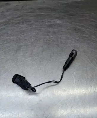 Ford Galaxy Windshield washer spray nozzle B630B
