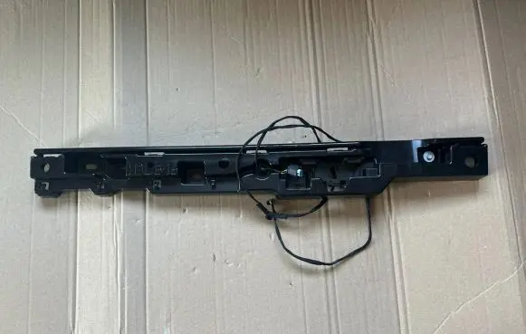 BMW 8 G14 Sill supporting ledge 7497693