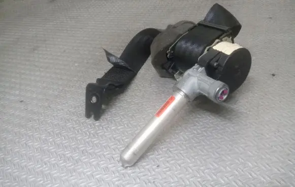 Volvo C30 Rear seatbelt 30642226