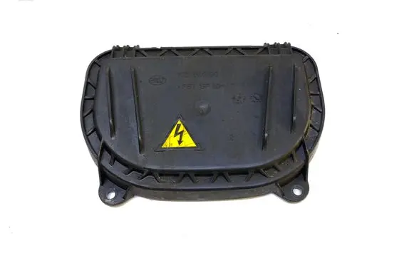 Audi A6 S6 C7 4G Headlight/headlamp dust cover 17606000