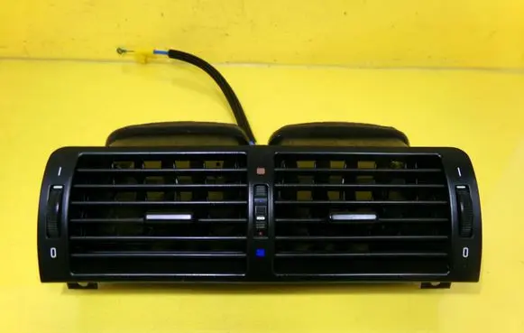 BMW 3 E46 Dash center air vent grill 8361895 8370741