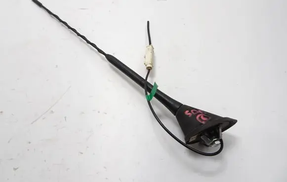 Fiat 500L Radio antenna 51943915 B9012 03913