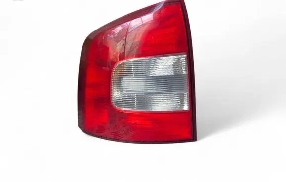 Skoda Octavia Mk2 (1Z) Rear/tail lights 1Z5945111B 1Z5945095B