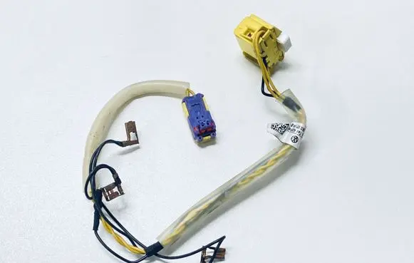 Volkswagen Jetta VI Airbag squib ring wiring 5K0971584B