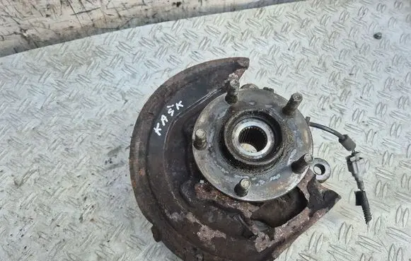 Nissan Qashqai Front wheel hub 40014JD040 47910JD000