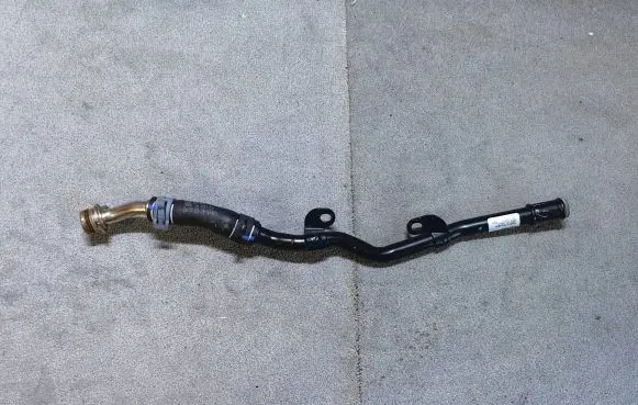Volkswagen Golf Cross Engine coolant pipe/hose 06Q121085D
