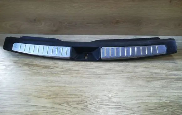 Toyota Avensis T250 Trunk/boot sill cover protection 5838705090
