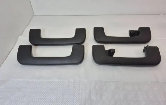 Audi Q7 4L A set of handles for the ceiling 8P0857607K 8P0857607L