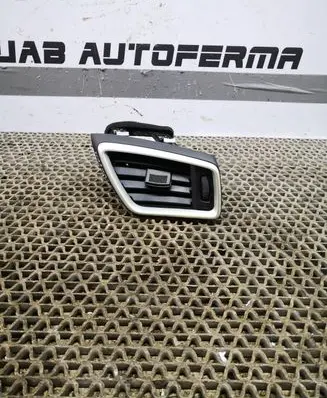 Nissan Qashqai Dashboard side air vent grill/cover trim 687604EA0A 687604EH0A