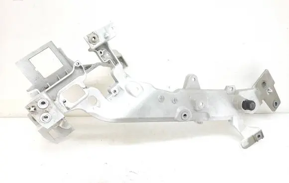 Top upper radiator support slam panel