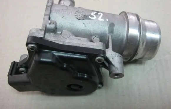 Nissan Juke I F15 Throttle valve 8200614985