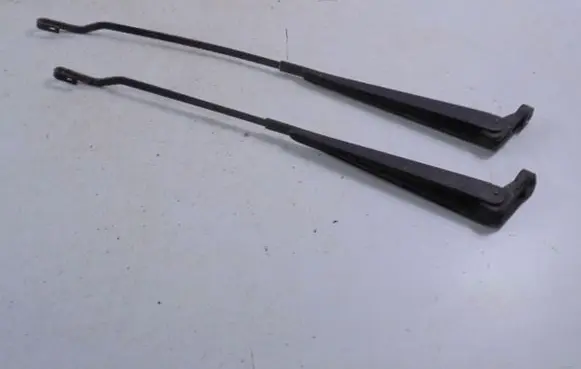 Ford Scorpio Front wiper blade arm 92GG17526A1A