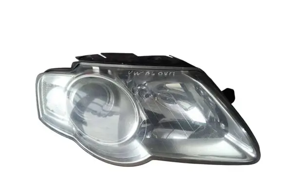 Volkswagen PASSAT B6 Headlight/headlamp 3C0941006Q