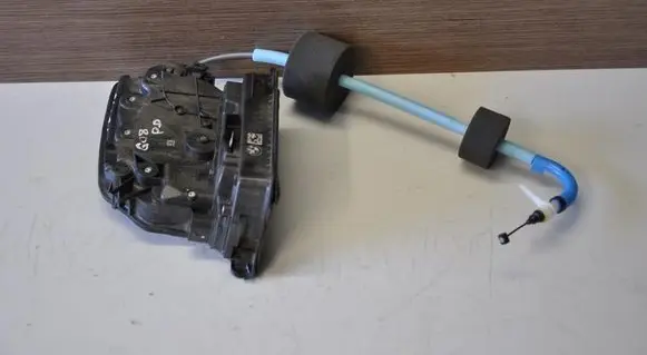 BMW iX3 Front door lock 9482720