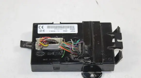 Renault Trafic II (X83) Comfort/convenience module P8200156017D 00255837 216688927D