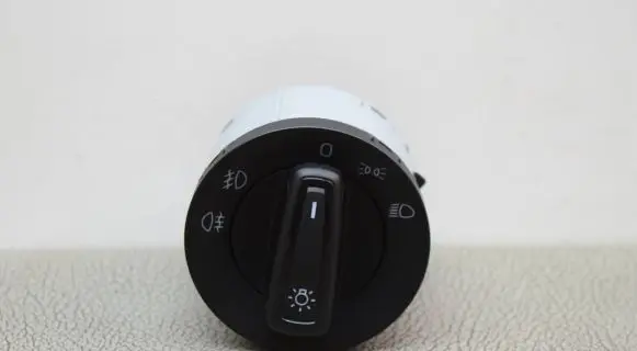 Skoda Fabia Mk3 (NJ) Light switch 5E0941431F