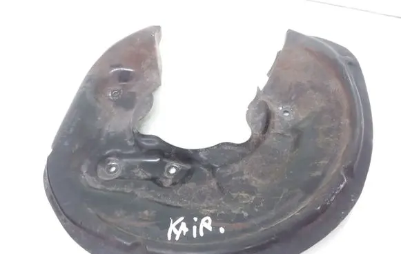 Volkswagen PASSAT B7 Rear brake disc plate dust cover 5N0615611D