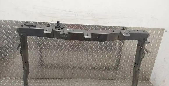 Toyota Auris 150 Radiator support slam panel