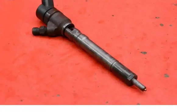 Hyundai Santa Fe Fuel injector 0445110175