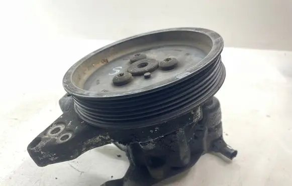 BMW 5 E60 E61 Power steering pump 7787106 7697974