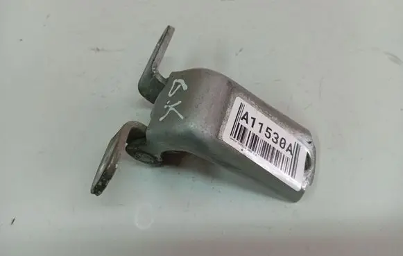 Toyota Corolla E120 E130 Rear door lower hinge