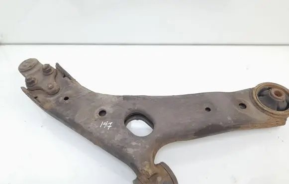 Hyundai ix35 Front lower control arm/wishbone