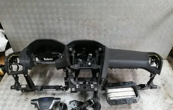 Ford Focus Dashboard 