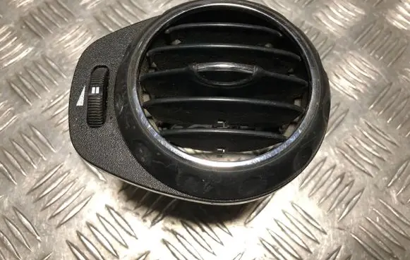 Dash center air vent grill