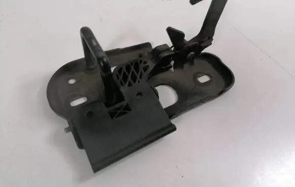 Volkswagen PASSAT B6 Engine bonnet/hood lock/latch loop/hook 3C0823480