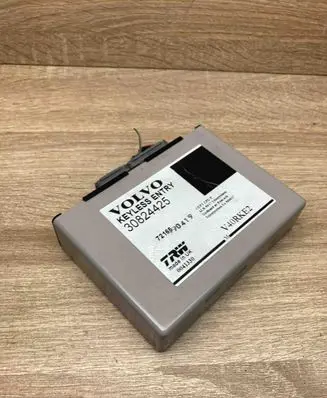 Volvo S40, V40 Door control unit/module 30824425 0041330