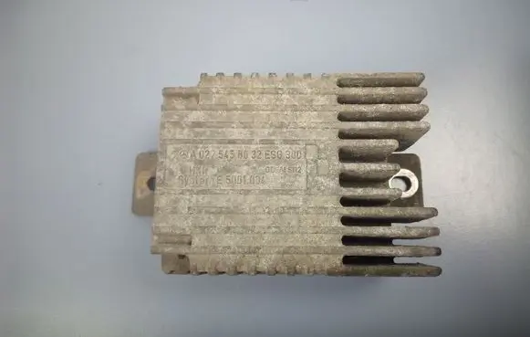Coolant fan relay