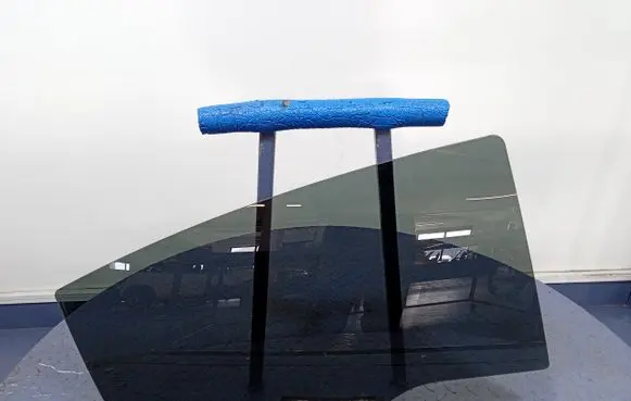 Honda HR-V Rear door window glass