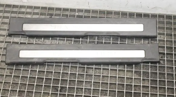 Land Rover Range Rover Evoque L538 Other sill/pillar trim element BJ3M13201DC8PVJ