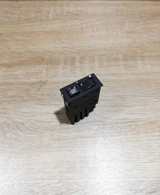 BMW 5 E39 Seat heating switch 8352259