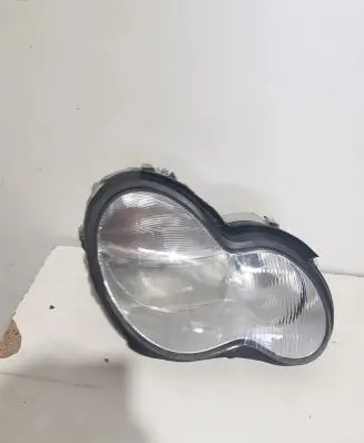 Mercedes-Benz C W203 Headlight/headlamp A2038200861
