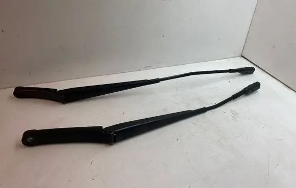 Skoda Octavia Mk3 (5E) Front wiper blade arm 5E1955410 5E1955409