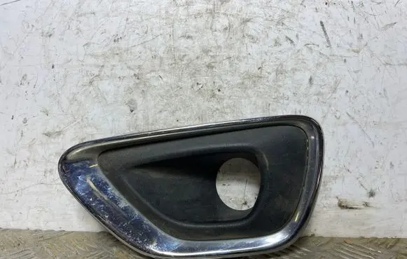 Jeep Grand Cherokee Front fog light trim/grill