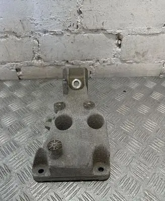 BMW X5 F15 Engine mounting bracket 6856185