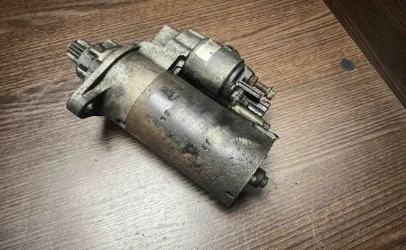 Volkswagen Transporter - Caravelle T5 Starter motor 0200471 0001125605