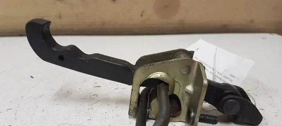 Volvo V50 Front door check strap stopper