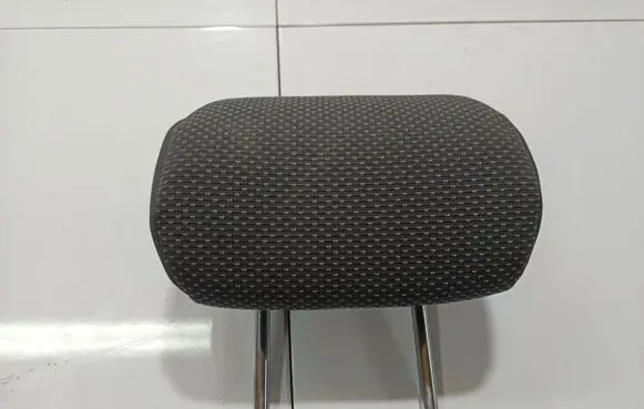Chevrolet Aveo Front seat headrest 