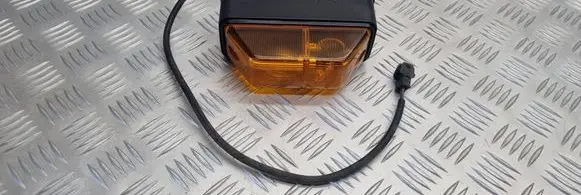 Mercedes-Benz Sprinter W901 W902 W903 W904 Front indicator light 6118260085