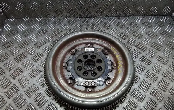Volkswagen PASSAT B8 Flywheel 04L105266D