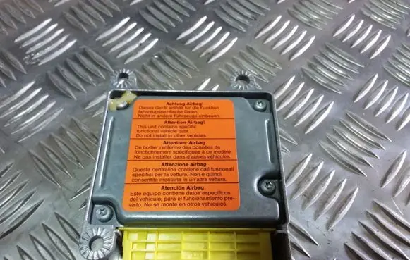 Volkswagen Golf IV Airbag control unit/module 1J0909609
